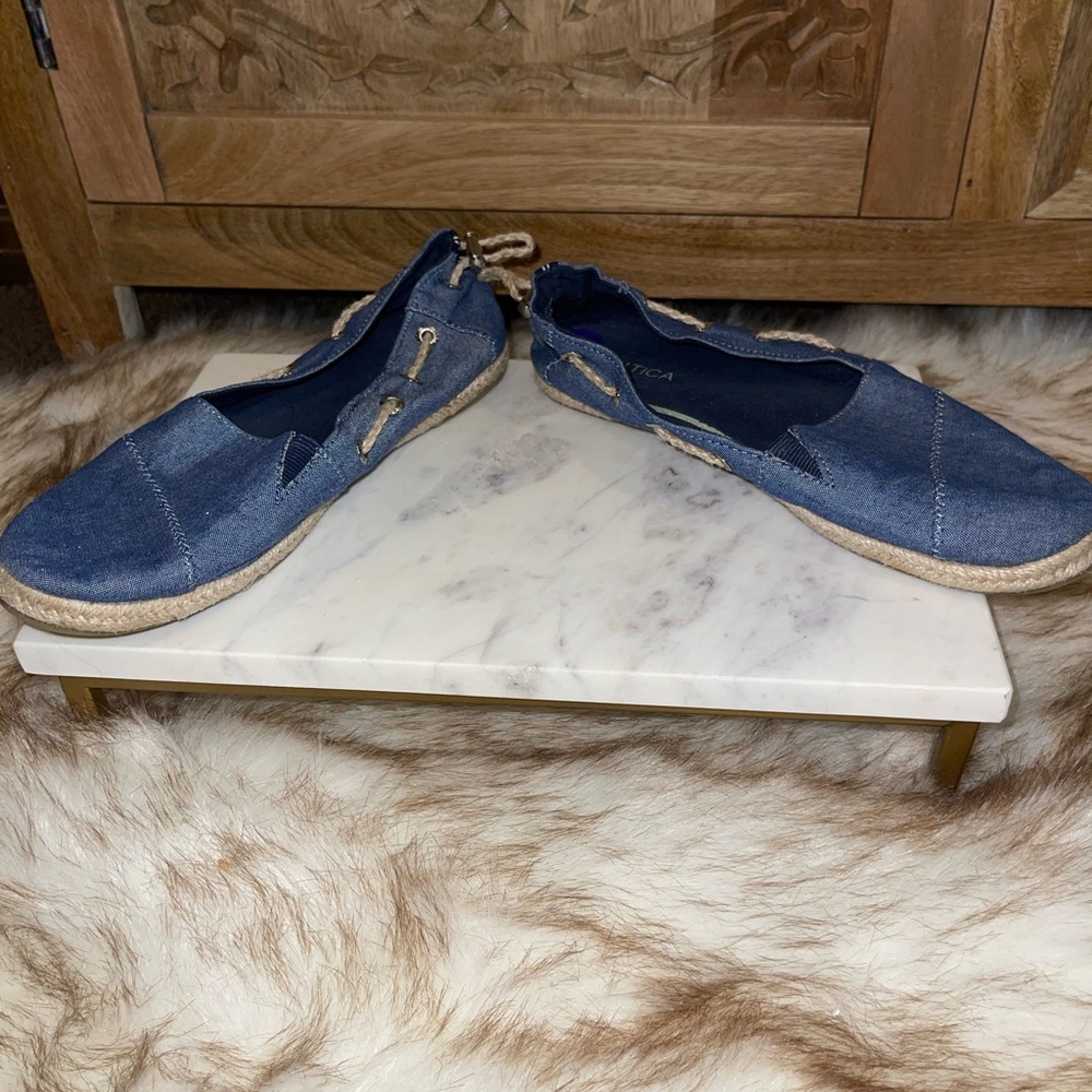 Nautica Espadrilles Slip Ons - Picture 7 of 9